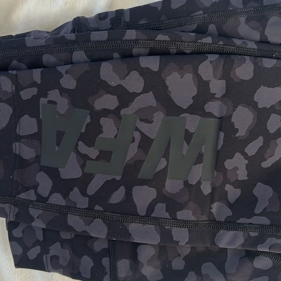 White Fox Boutique Sarah's Day x White Fox Active Solider Leggings - Picture 3 of 4